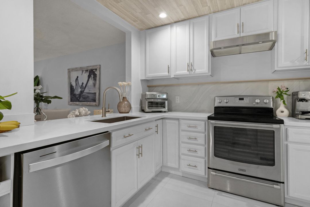 待售: $450,000 (2 贝兹, 2 浴室, 1440 平方英尺)