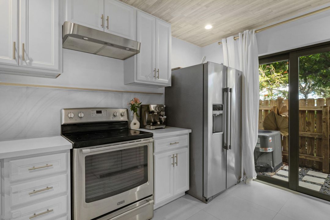 待售: $450,000 (2 贝兹, 2 浴室, 1440 平方英尺)