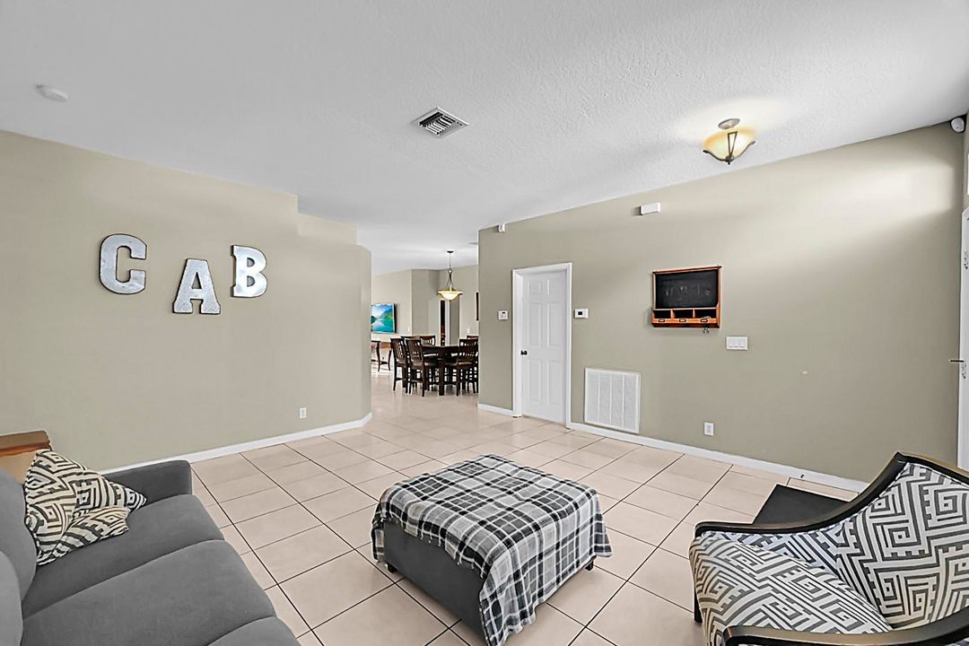 Active With Contract: $395,000 (3 beds, 2 baths, 1817 Square Feet)