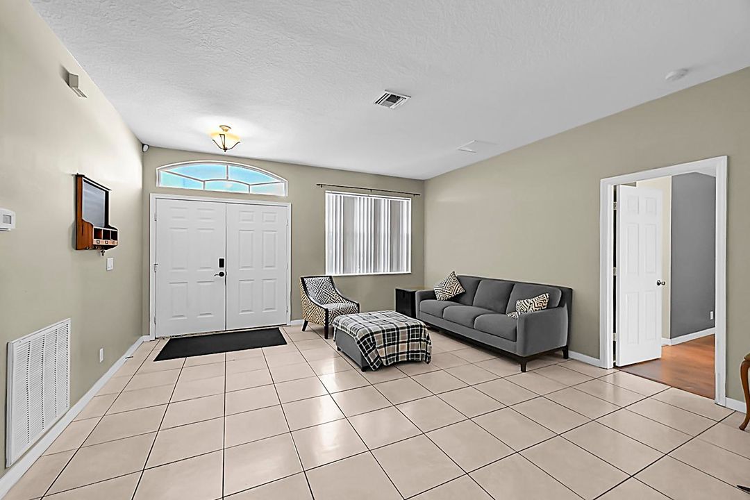 Active With Contract: $395,000 (3 beds, 2 baths, 1817 Square Feet)