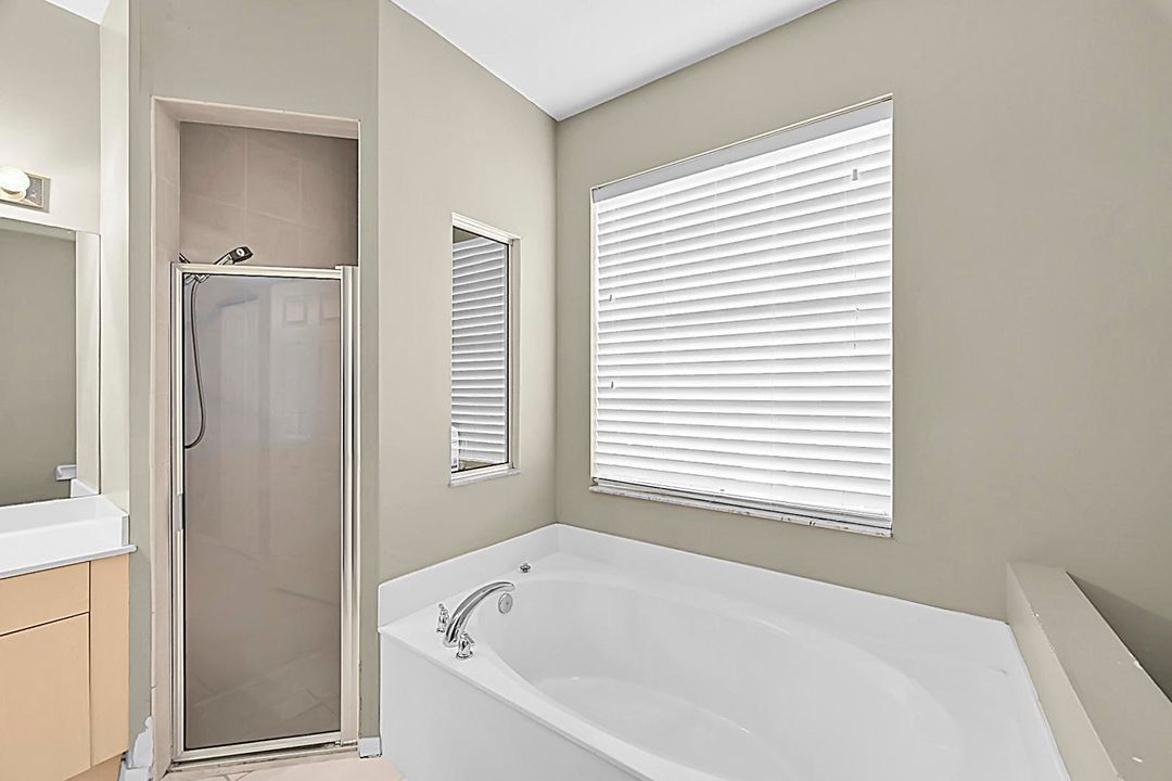 Active With Contract: $395,000 (3 beds, 2 baths, 1817 Square Feet)