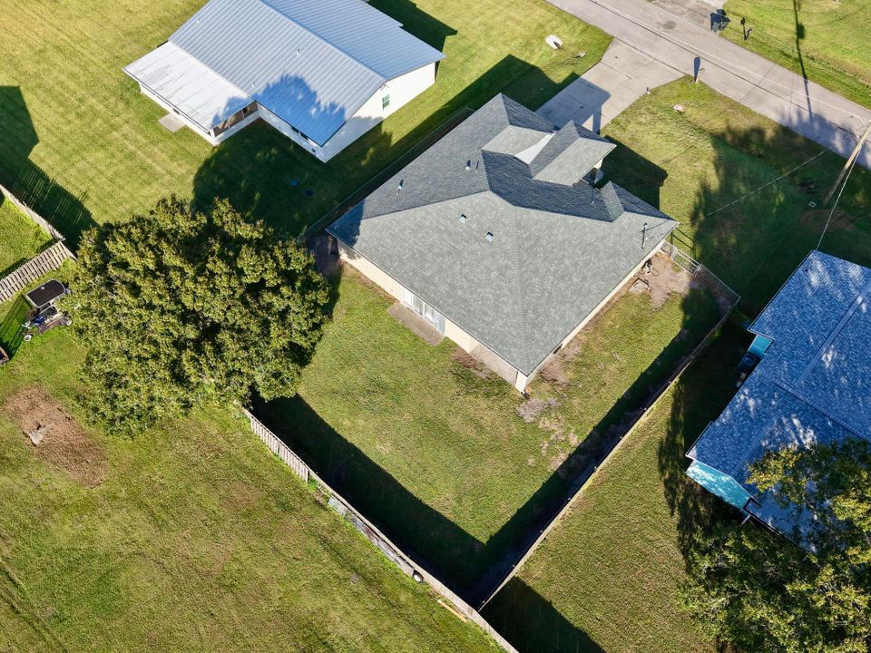 Active With Contract: $395,000 (3 beds, 2 baths, 1817 Square Feet)