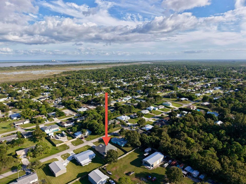 Active With Contract: $395,000 (3 beds, 2 baths, 1817 Square Feet)