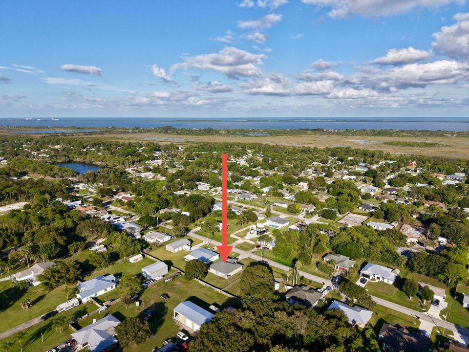 Active With Contract: $395,000 (3 beds, 2 baths, 1817 Square Feet)