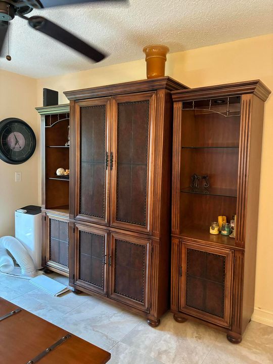 For Rent: $2,700 (2 beds, 2 baths, 902 Square Feet)