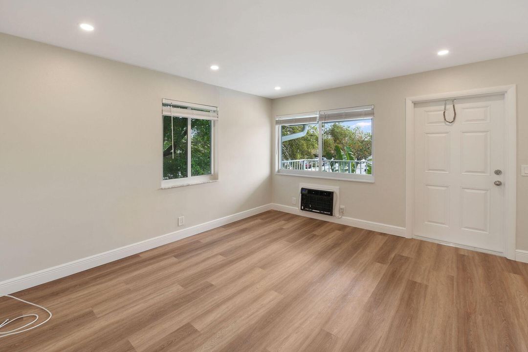 Activo con contrato: $1,350 (1 camas, 1 baños, 455 Pies cuadrados)