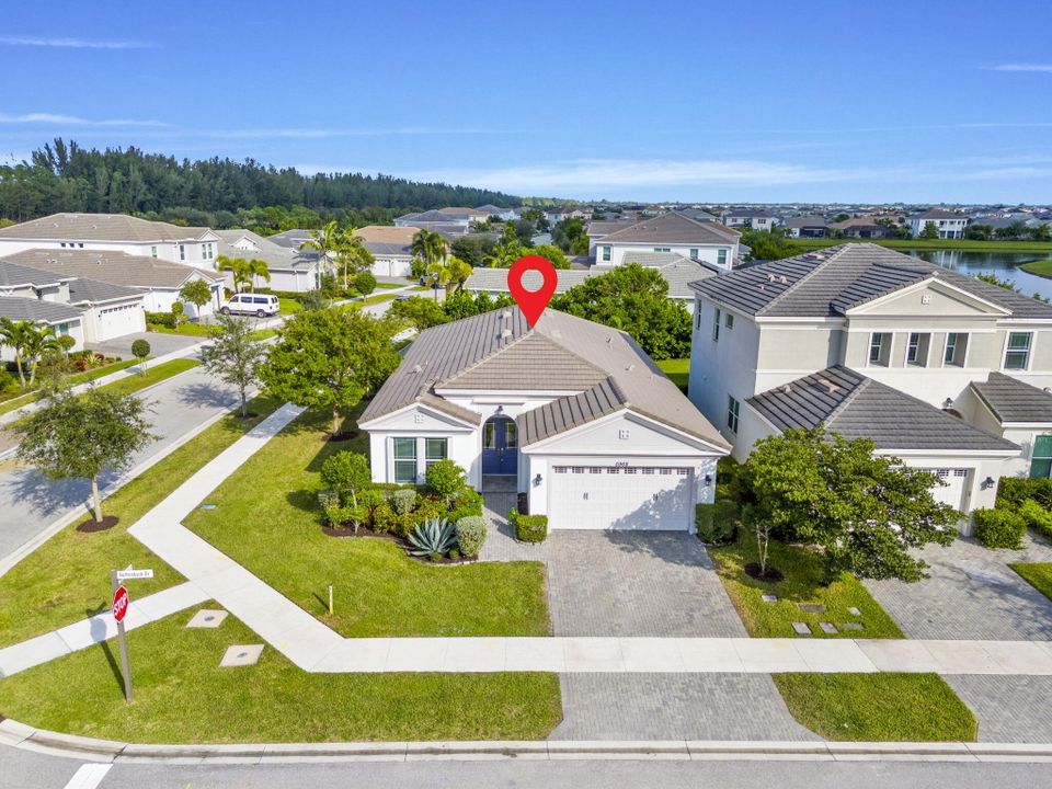 For Sale: $569,000 (3 beds, 2 baths, 2042 Square Feet)