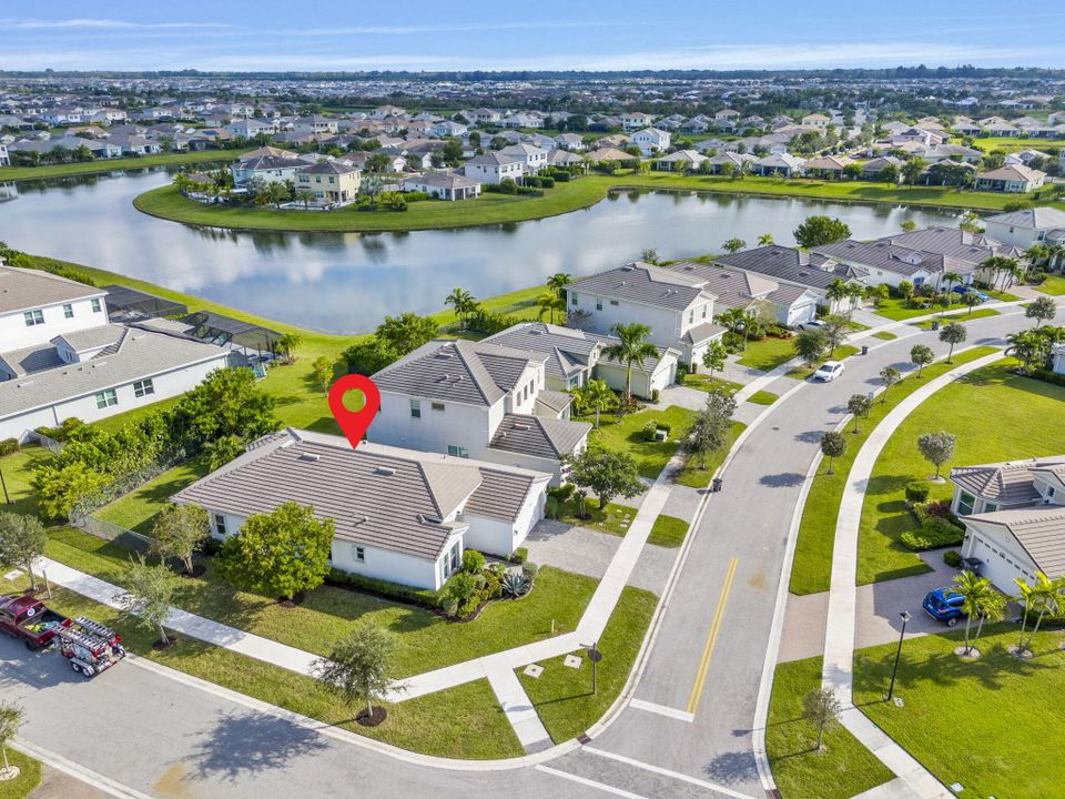 For Sale: $569,000 (3 beds, 2 baths, 2042 Square Feet)