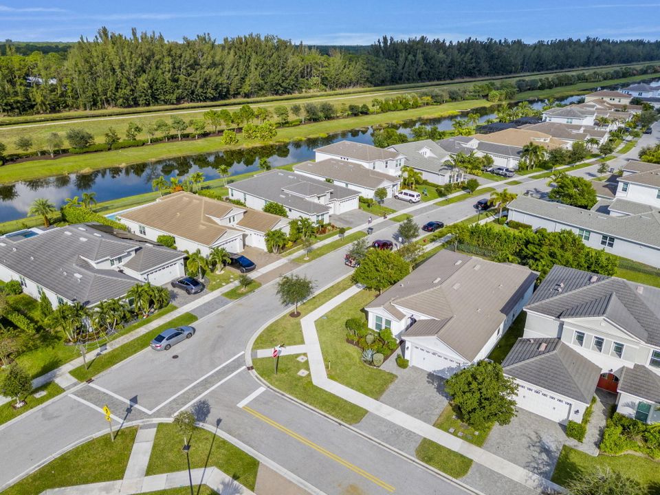 For Sale: $569,000 (3 beds, 2 baths, 2042 Square Feet)