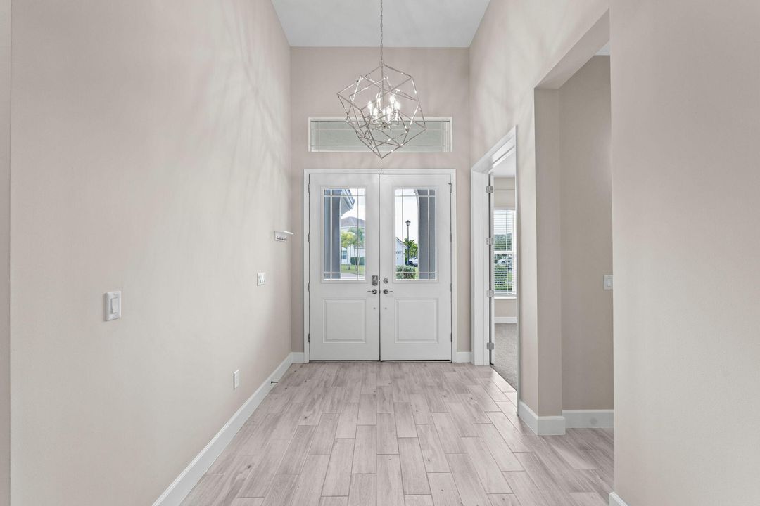 For Sale: $569,000 (3 beds, 2 baths, 2042 Square Feet)