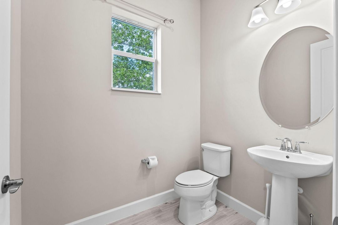 For Sale: $569,000 (3 beds, 2 baths, 2042 Square Feet)