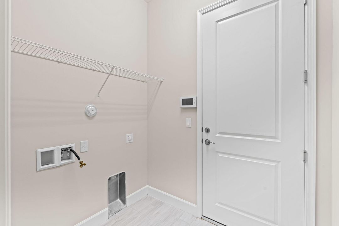 For Sale: $569,000 (3 beds, 2 baths, 2042 Square Feet)