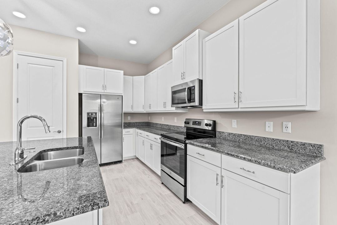 For Sale: $569,000 (3 beds, 2 baths, 2042 Square Feet)