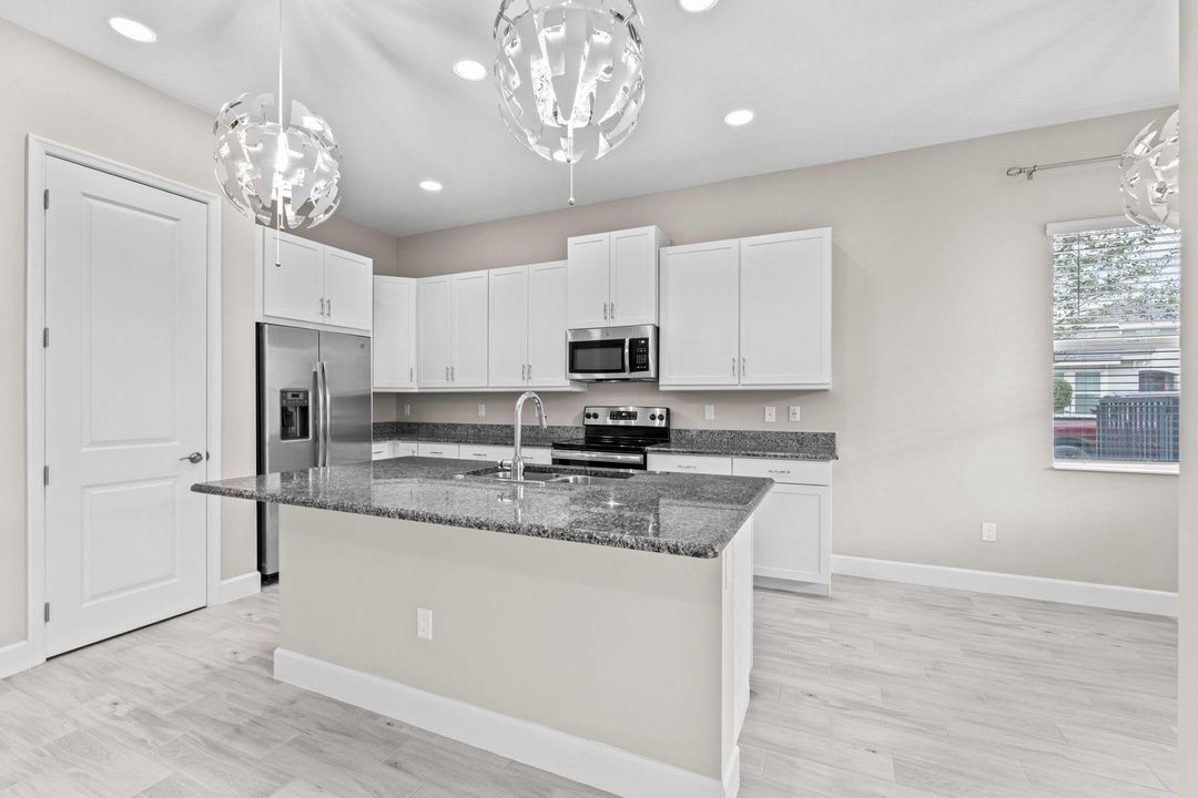 For Sale: $569,000 (3 beds, 2 baths, 2042 Square Feet)