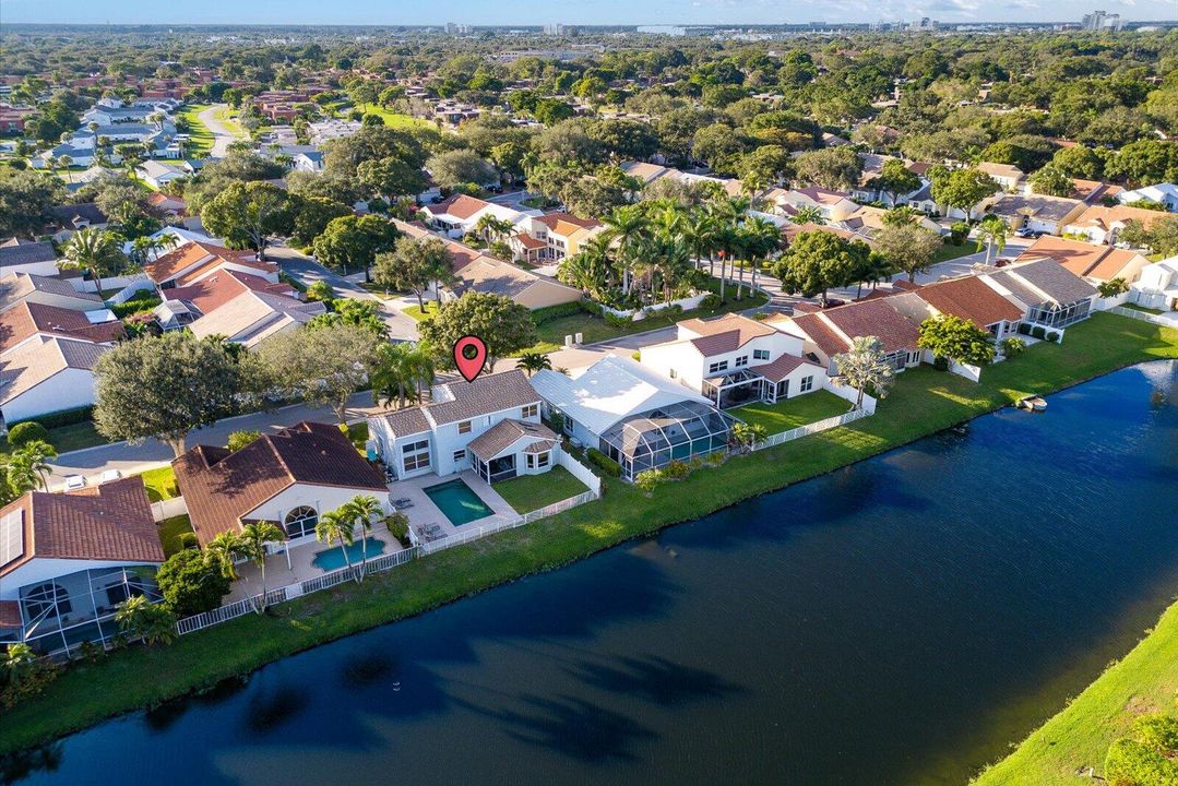 For Sale: $815,000 (3 beds, 2 baths, 1977 Square Feet)