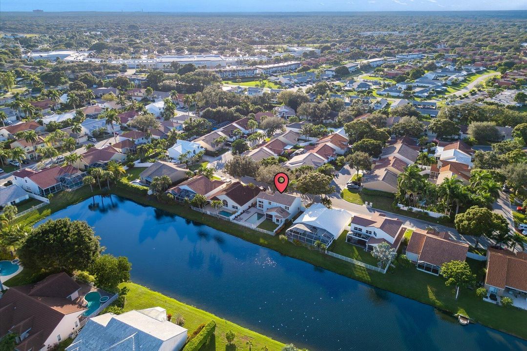 For Sale: $815,000 (3 beds, 2 baths, 1977 Square Feet)