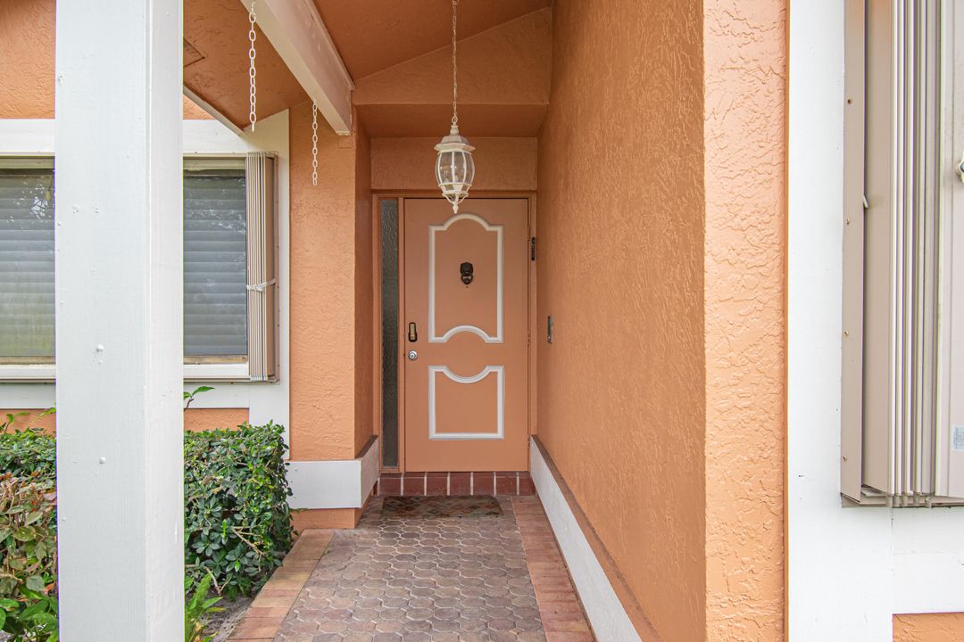 Под контрактом: $895,000 (3 спален, 2 ванн, 1874 Квадратных фут)