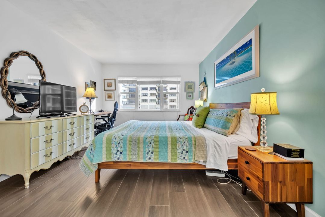 合同活跃: $3,200 (1 贝兹, 1 浴室, 800 平方英尺)