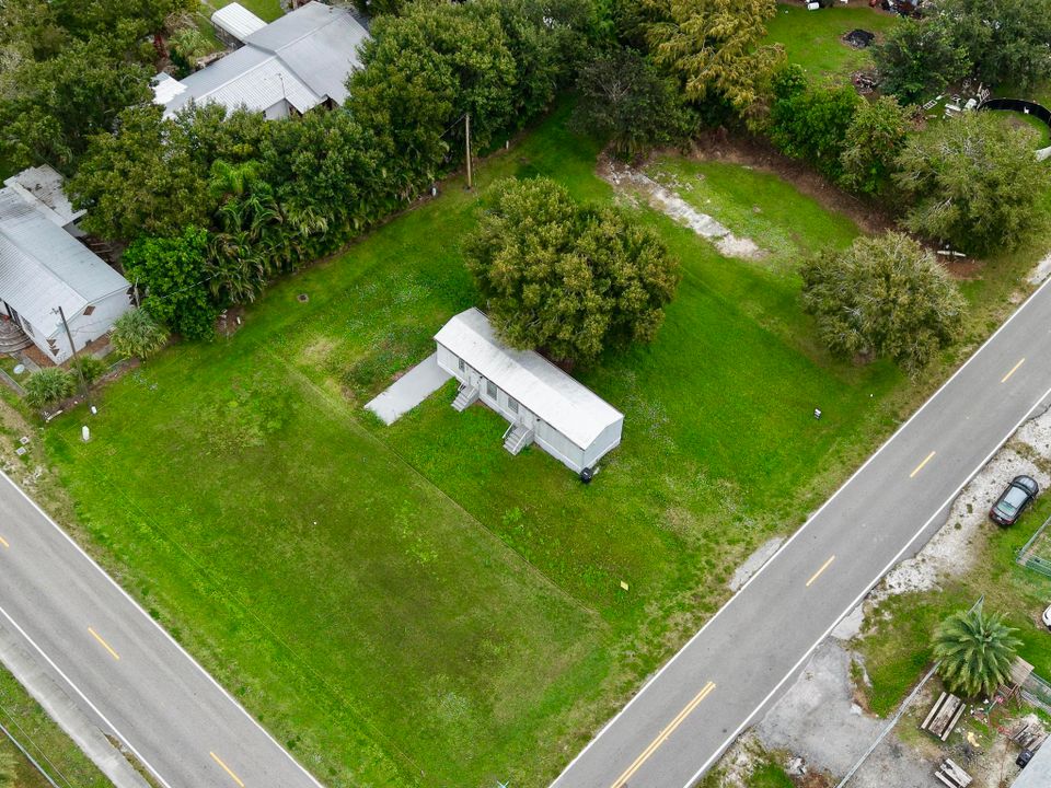 For Sale: $130,000 (2 beds, 1 baths, 672 Square Feet)