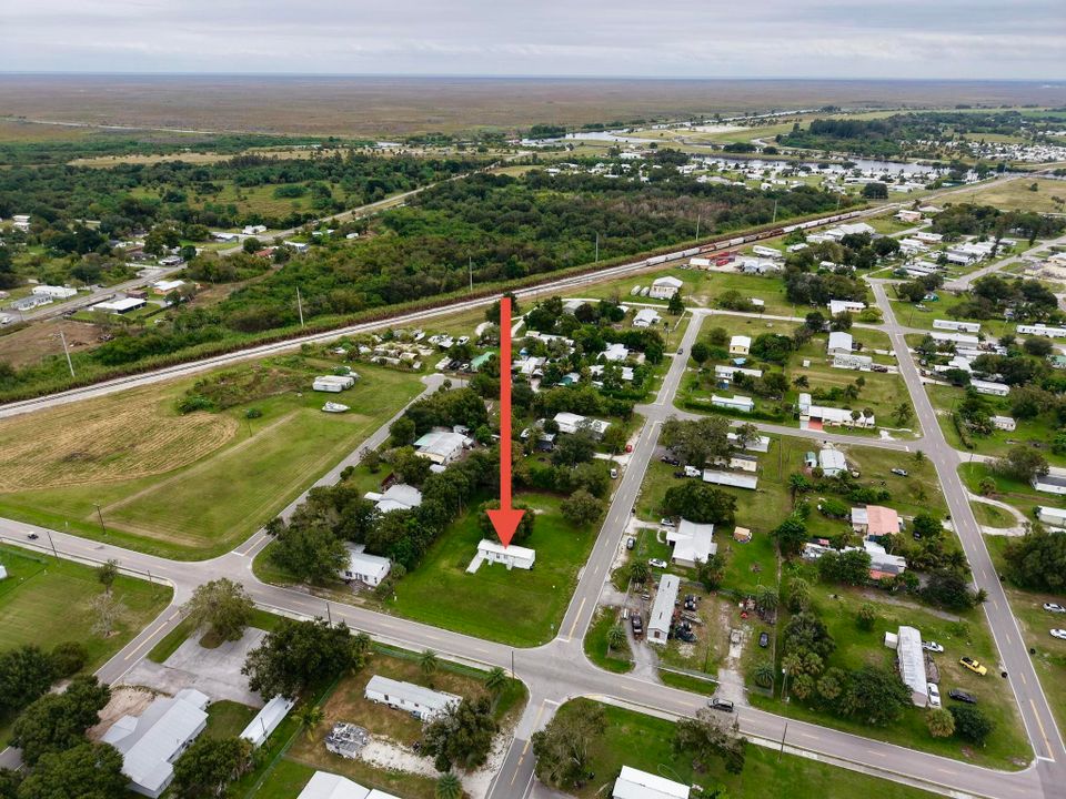 For Sale: $130,000 (2 beds, 1 baths, 672 Square Feet)