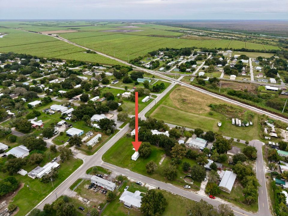 For Sale: $130,000 (2 beds, 1 baths, 672 Square Feet)