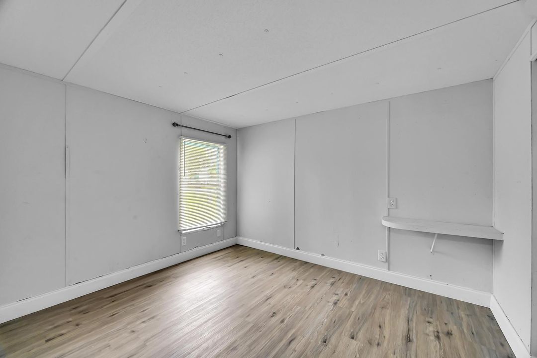 For Sale: $130,000 (2 beds, 1 baths, 672 Square Feet)