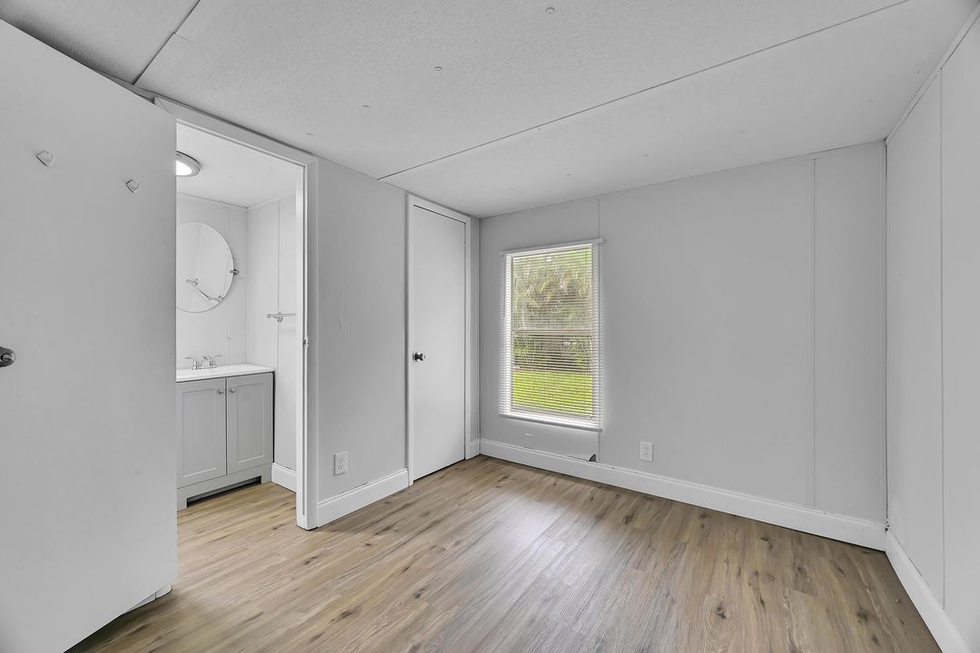 For Sale: $130,000 (2 beds, 1 baths, 672 Square Feet)