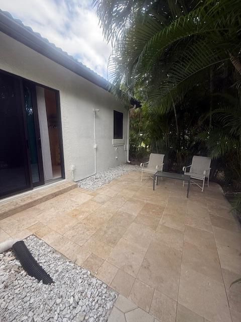 出租: $2,400 (1 贝兹, 1 浴室, 500 平方英尺)