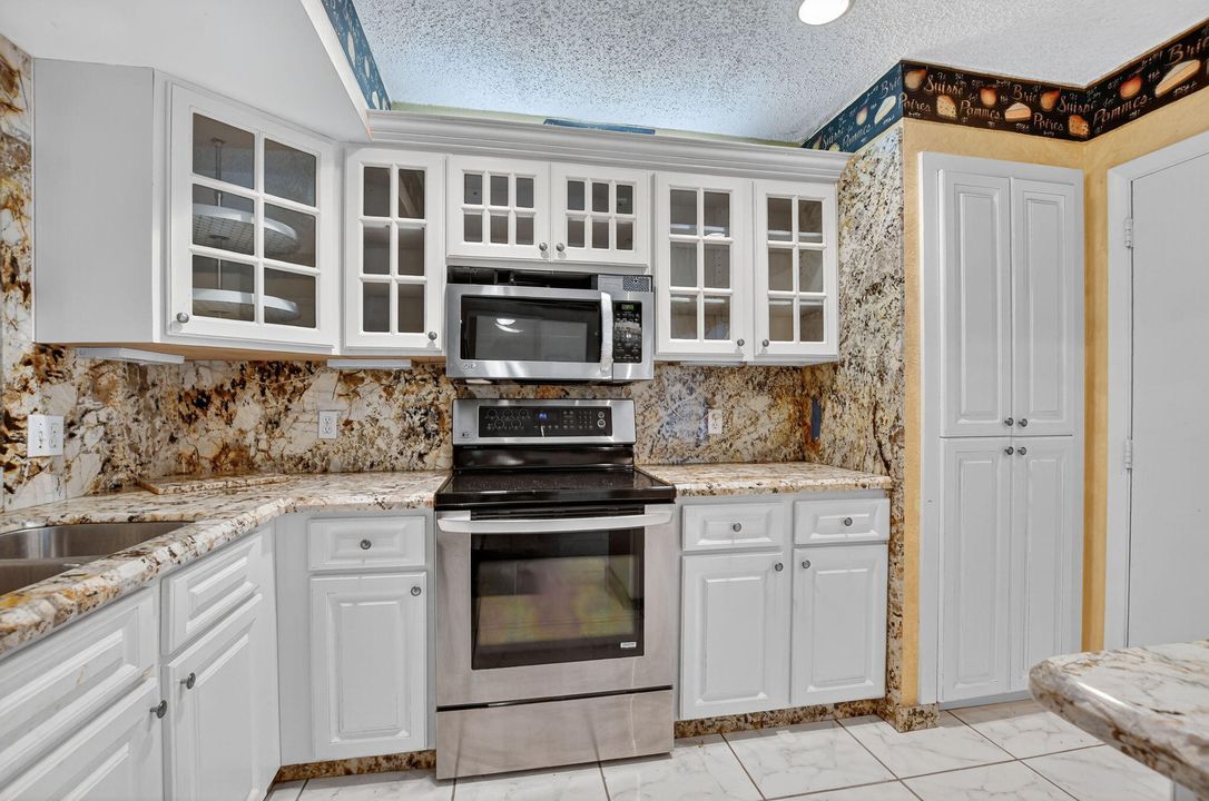 На продажу: $459,000 (3 спален, 3 ванн, 1902 Квадратных фут)