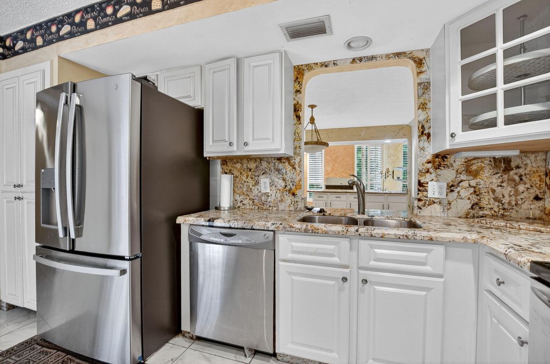 На продажу: $459,000 (3 спален, 3 ванн, 1902 Квадратных фут)