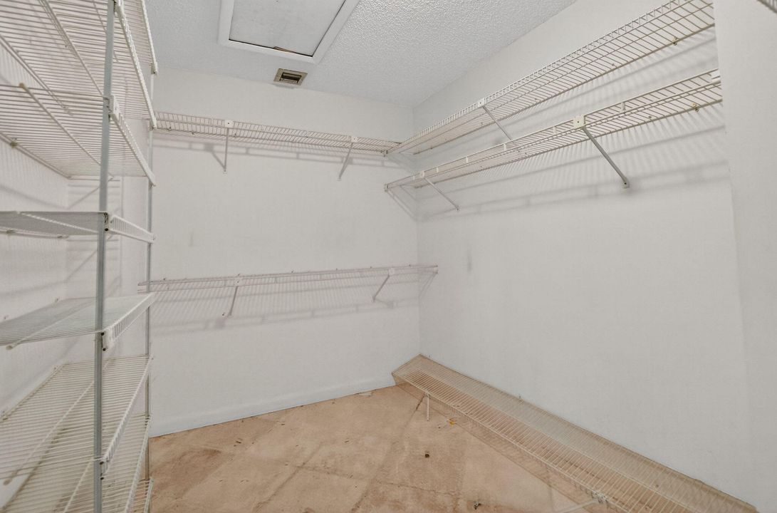 На продажу: $459,000 (3 спален, 3 ванн, 1902 Квадратных фут)