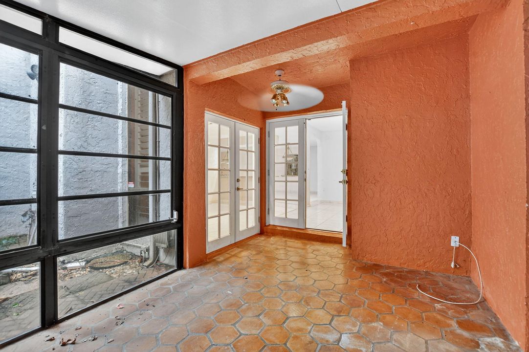 На продажу: $459,000 (3 спален, 3 ванн, 1902 Квадратных фут)