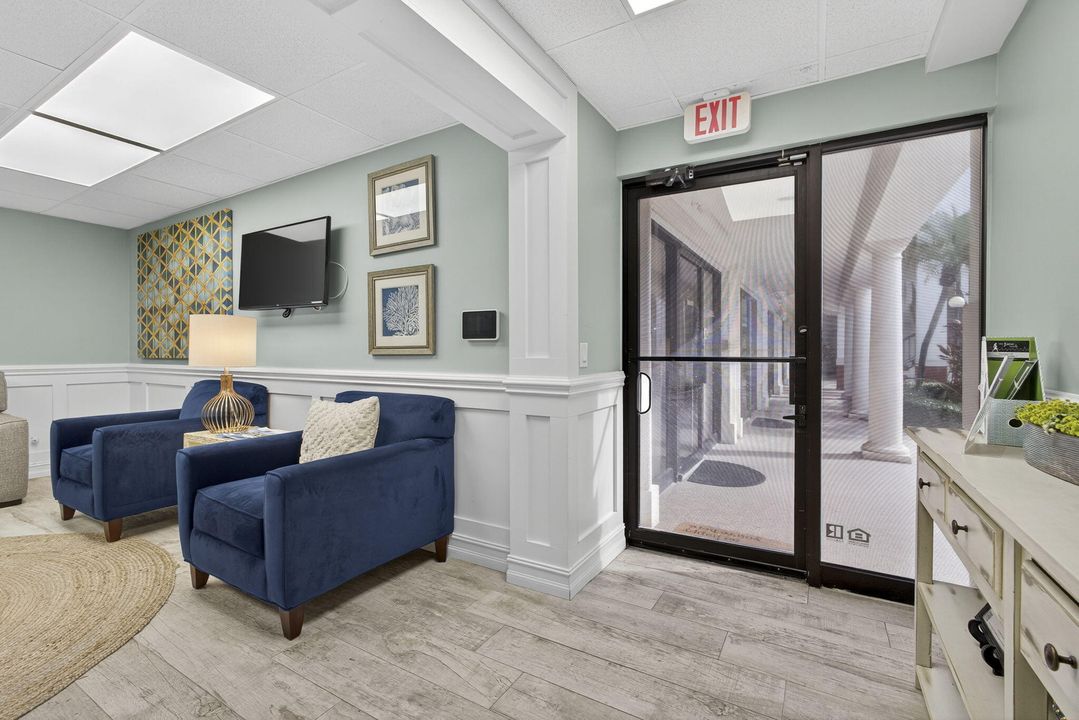 На продажу: $500,000 (0 спален, 0 ванн, 1400 Квадратных фут)