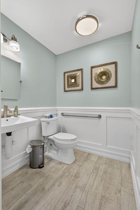 На продажу: $500,000 (0 спален, 0 ванн, 1400 Квадратных фут)