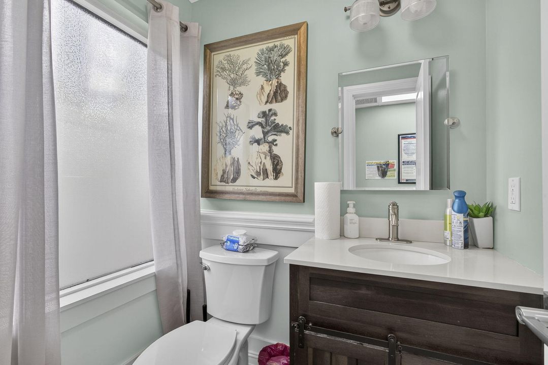 На продажу: $500,000 (0 спален, 0 ванн, 1400 Квадратных фут)