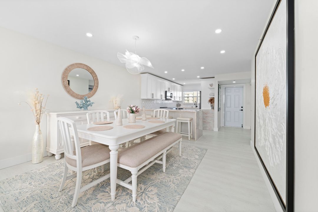 For Sale: $795,000 (2 beds, 2 baths, 1201 Square Feet)