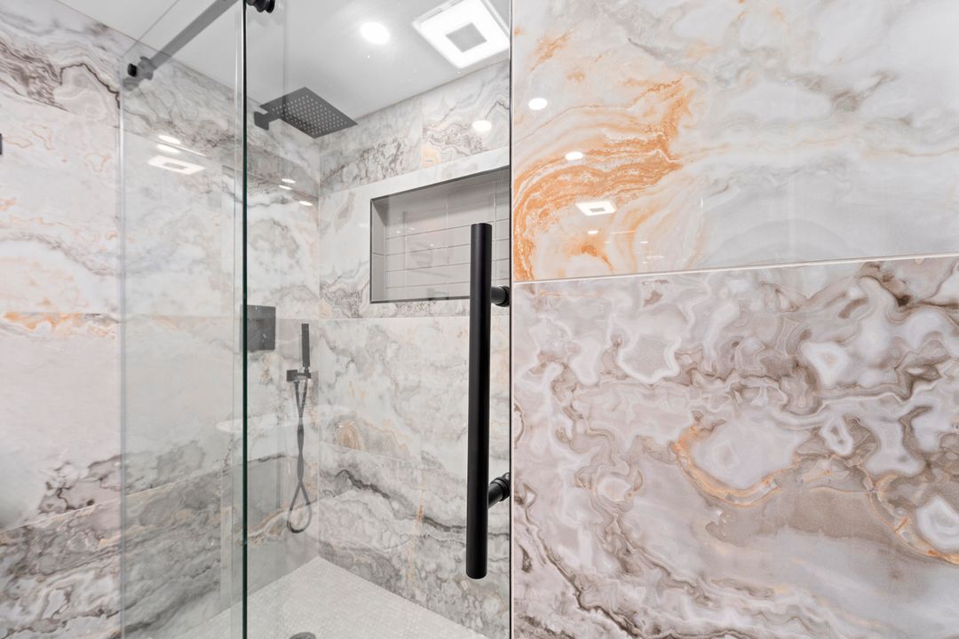 For Sale: $795,000 (2 beds, 2 baths, 1201 Square Feet)