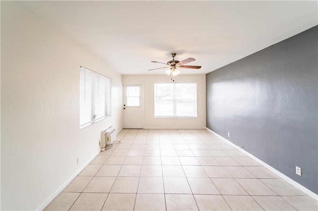 Activo con contrato: $1,675 (2 camas, 1 baños, 700 Pies cuadrados)