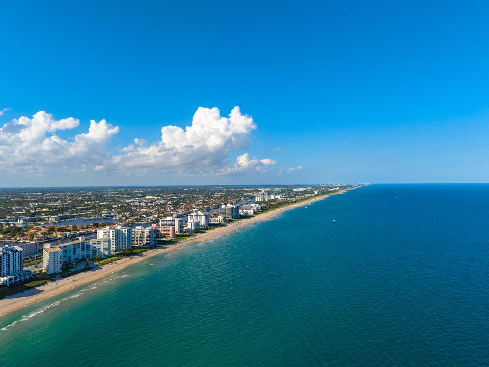 For Sale: $795,000 (2 beds, 2 baths, 1201 Square Feet)