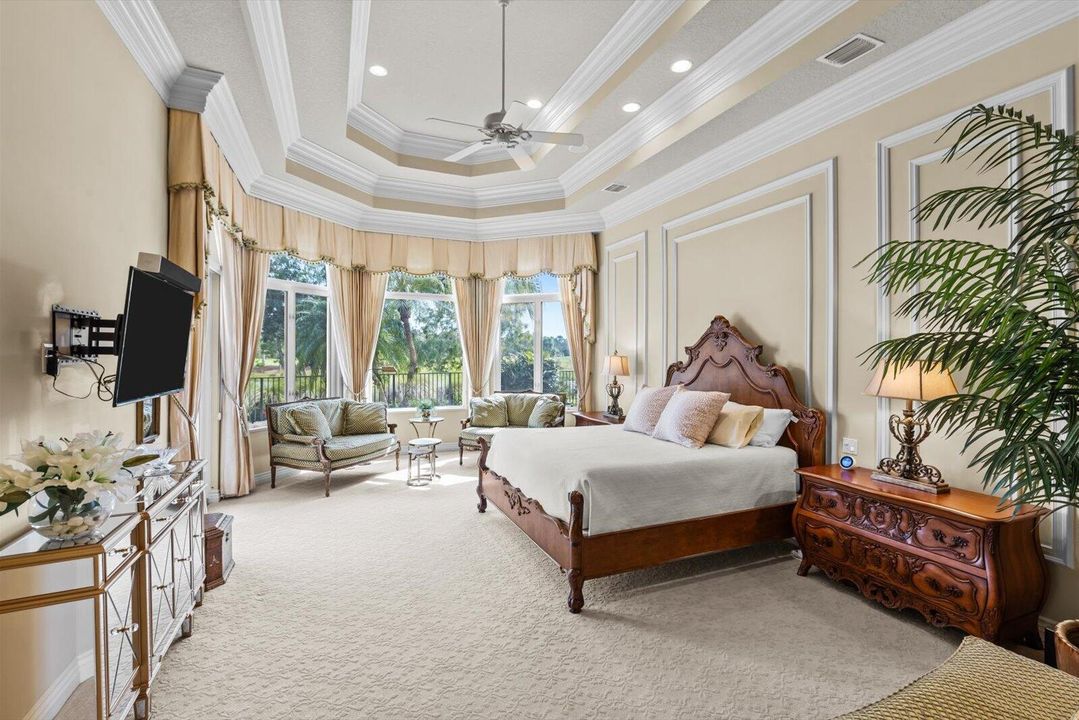 Под контрактом: $1,850,000 (3 спален, 4 ванн, 4360 Квадратных фут)