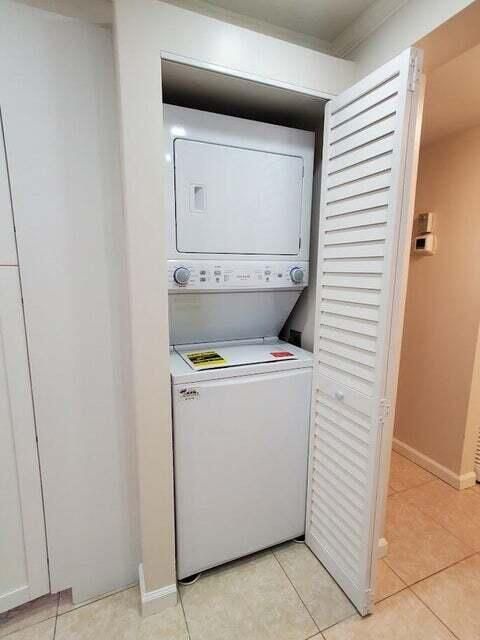 В аренду: $5,000 (1 спален, 1 ванн, 860 Квадратных фут)