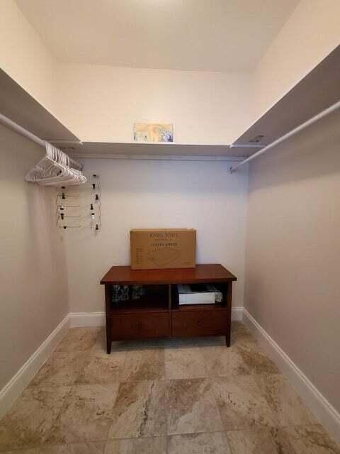 В аренду: $5,000 (1 спален, 1 ванн, 860 Квадратных фут)