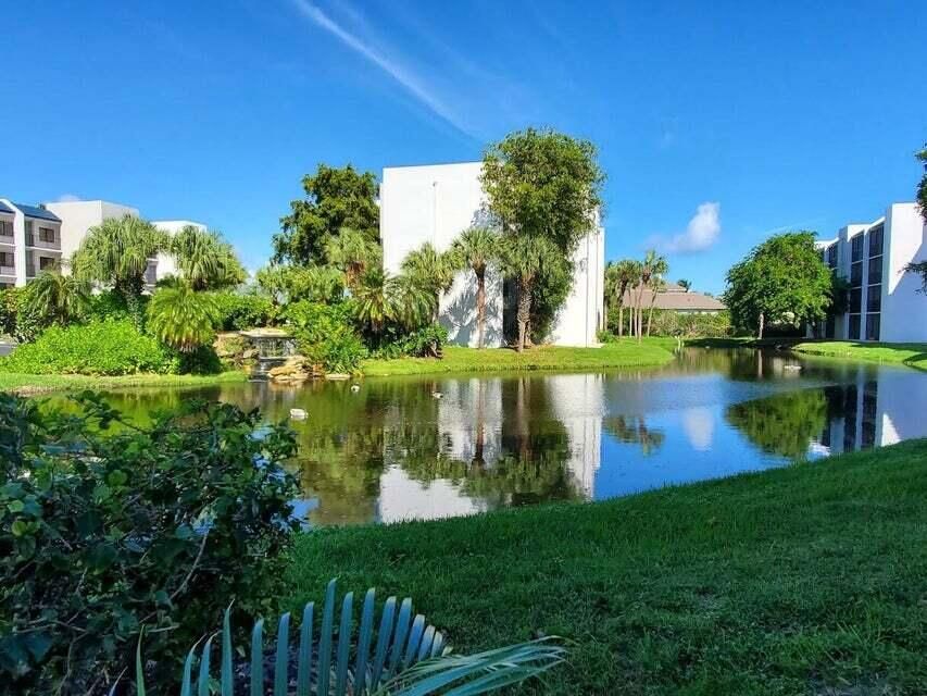 В аренду: $5,000 (1 спален, 1 ванн, 860 Квадратных фут)