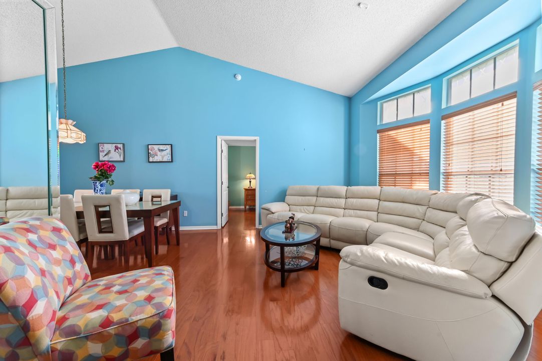 For Sale: $480,000 (3 beds, 2 baths, 1689 Square Feet)