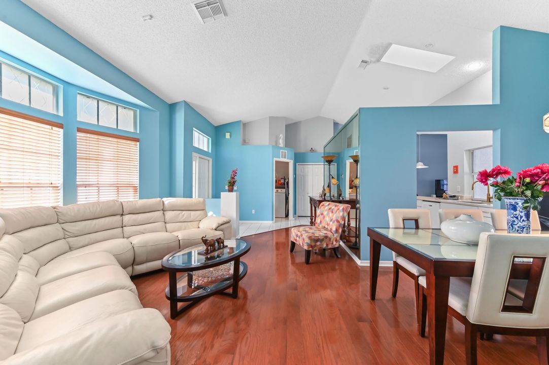 For Sale: $480,000 (3 beds, 2 baths, 1689 Square Feet)