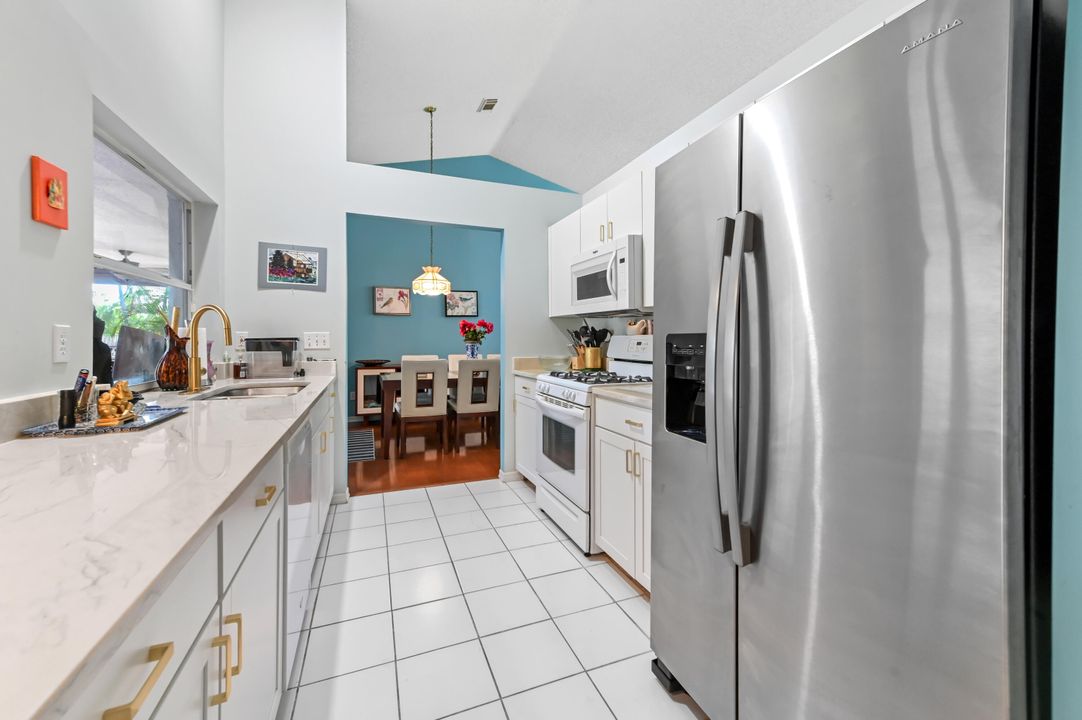 For Sale: $480,000 (3 beds, 2 baths, 1689 Square Feet)