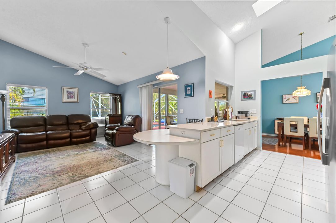 For Sale: $480,000 (3 beds, 2 baths, 1689 Square Feet)