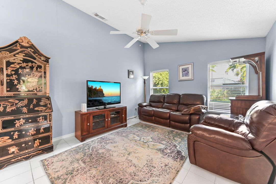For Sale: $480,000 (3 beds, 2 baths, 1689 Square Feet)