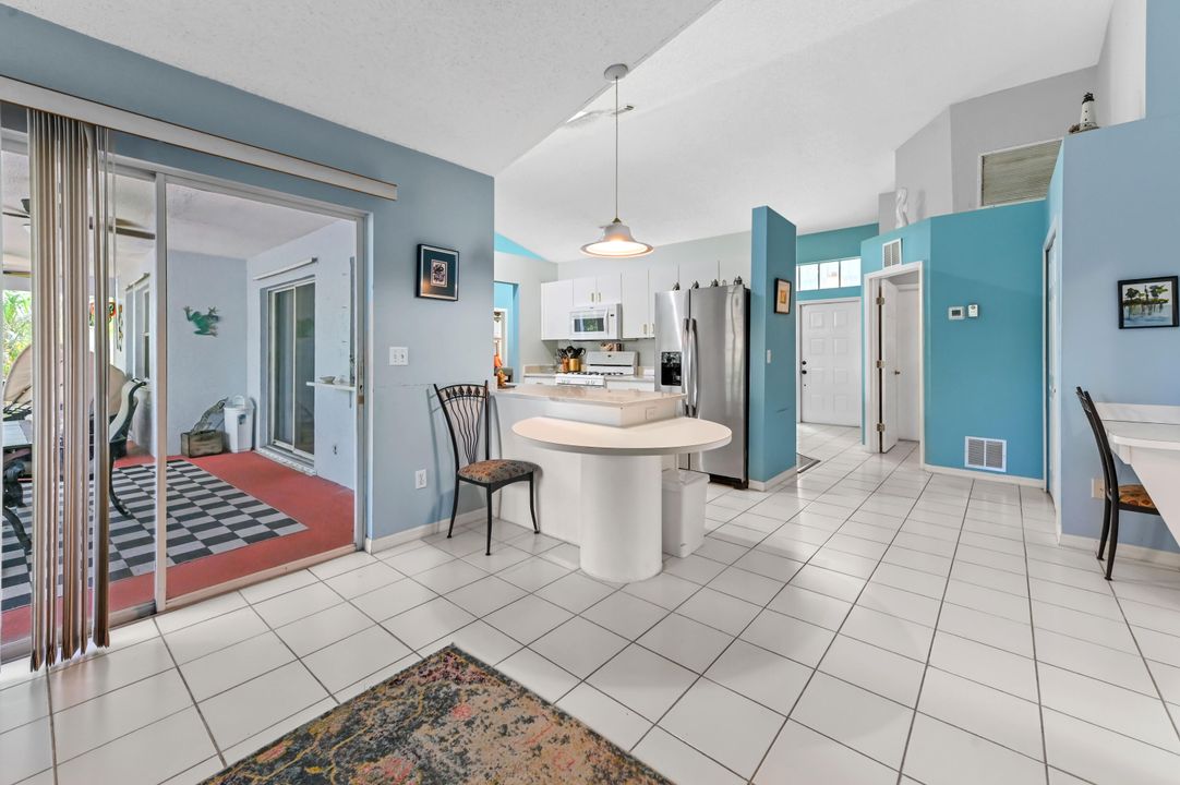 For Sale: $480,000 (3 beds, 2 baths, 1689 Square Feet)