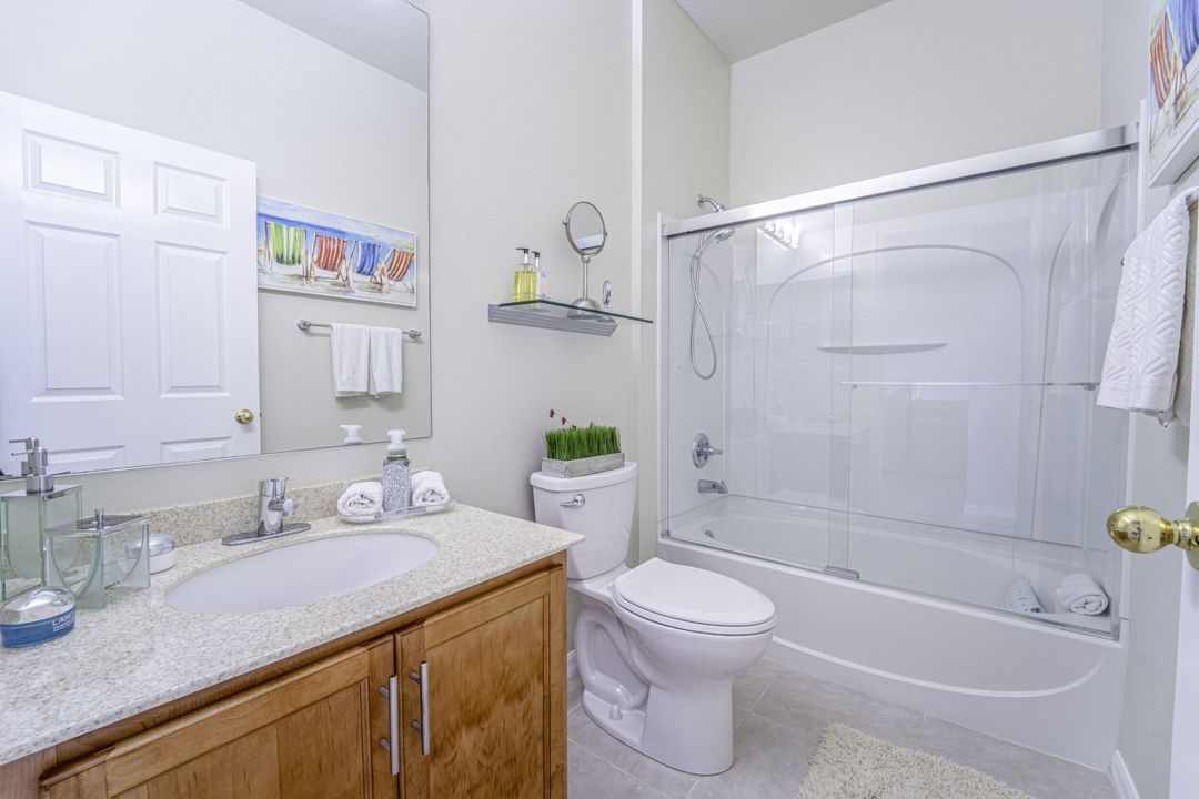 For Sale: $450,000 (3 beds, 2 baths, 1994 Square Feet)